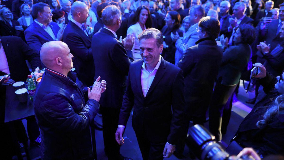 Slovinský premiér ohlásil vítězství své strany ve volbách, ale ta vede jen těsně